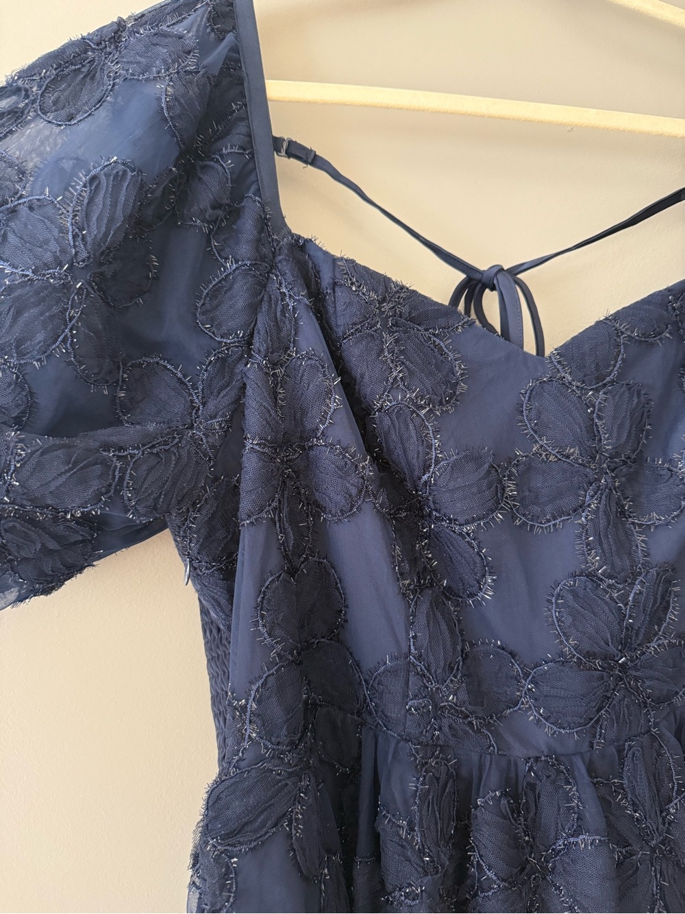 Plus-Size Navy Lace Maxi Dress with Sweetheart Neckline